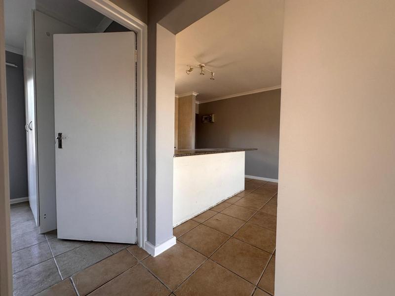 To Let 2 Bedroom Property for Rent in Guldenland Western Cape